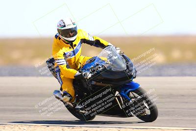 media/Feb-12-2022-SoCal Trackdays (Sat) [[3b21b94a56]]/Turn 11 Inside (155pm)/